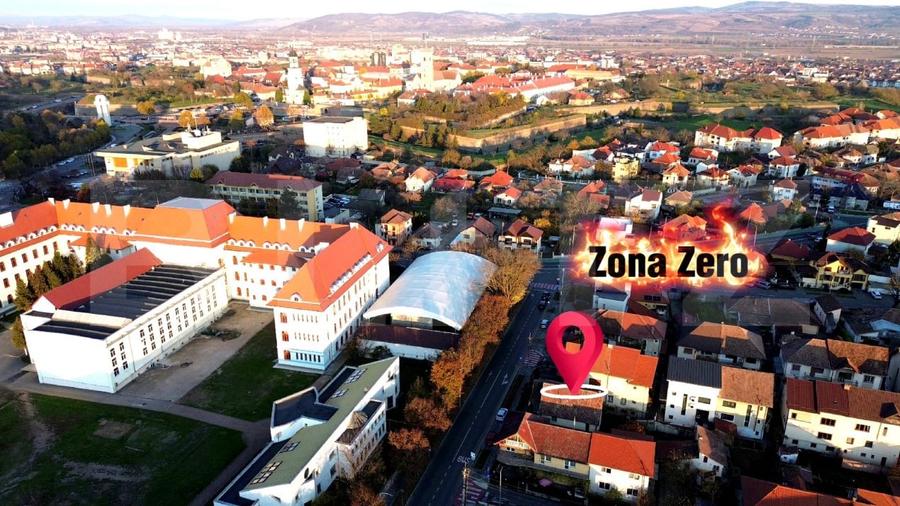 Casă individuală cu 7 camere cu Garaj în Cetate