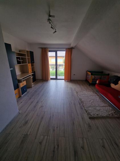 Casă cu 4 camere în Jiblea Nouă