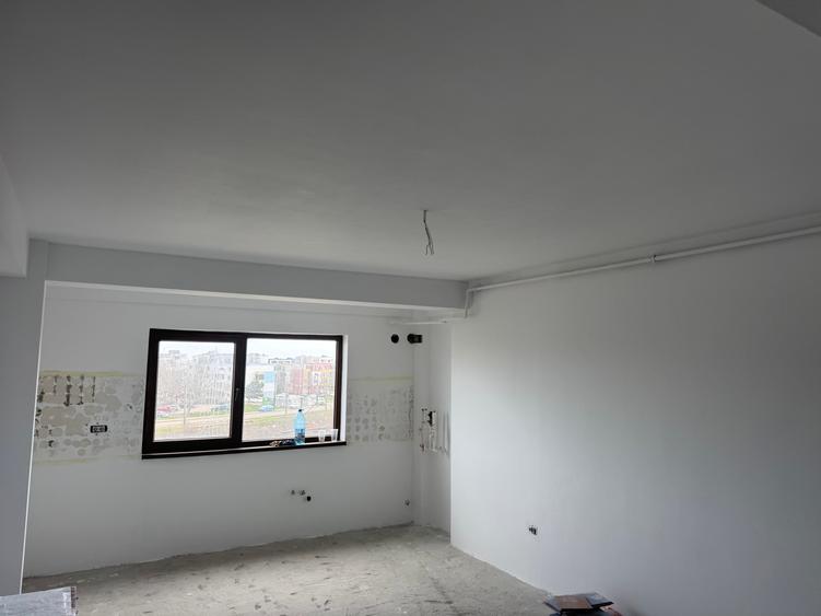 Apartament cu 2 camere decomandat în Km 5
