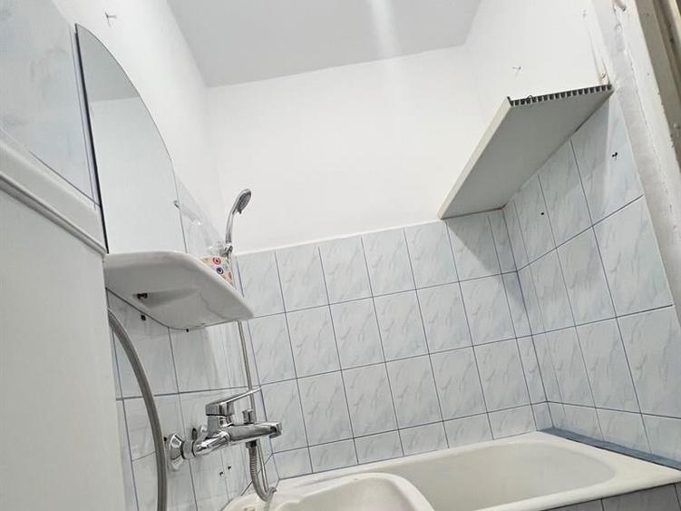 Apartament de vânzare - 6
