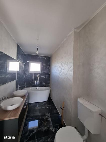 Casă cu Teren 380 Mp în Sânandrei