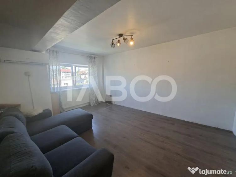 Apartament cu 2 camere decomandat în Ștrand