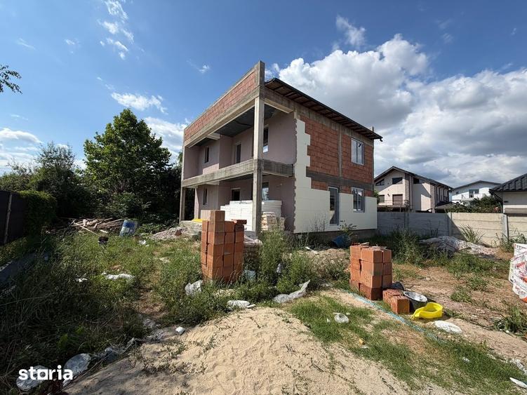 Casă cu 4 camere cu Teren 280 Mp în Central