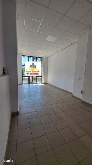 Spațiu comercial, de 40 mp, în Central