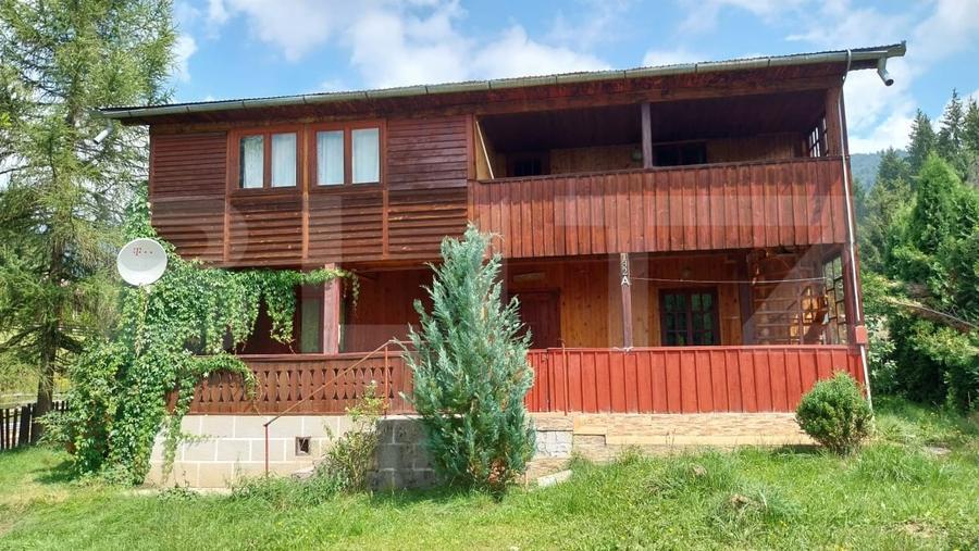 Casă individuală cu 6 camere cu Canalizare în Vest