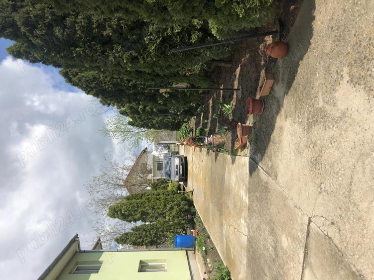 Casă cu 4 camere cu Teren 2000 Mp în Pădureni (Jebel)