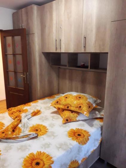 Apartament cu 3 camere semidecomandat în Tomis Nord