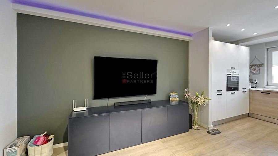 Apartament cu 3 camere semidecomandat, mobilat în Gării