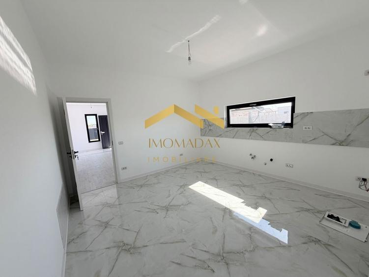 Casă individuală cu 4 camere cu Canalizare în Sânmihaiu Român