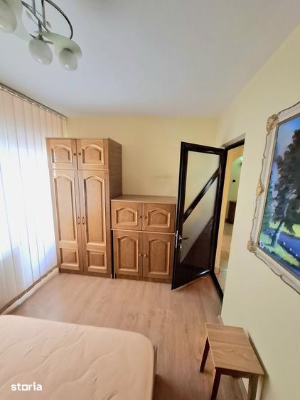 Apartament cu 4 camere decomandat, mobilat în Central