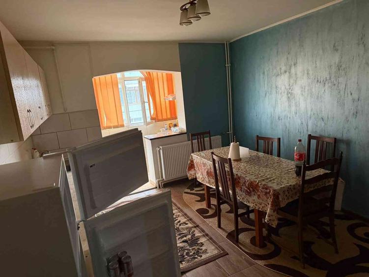 Apartament cu 2 camere semidecomandat în Exterior Vest