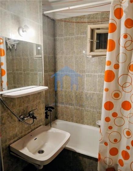 Apartament cu 3 camere decomandat în Zorilor