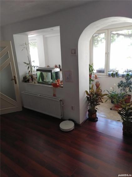 Casă cu 3 camere în Central