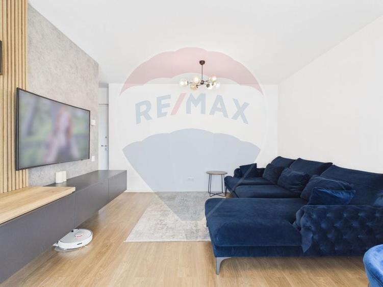 Apartament cu 3 camere decomandat, mobilat în Central