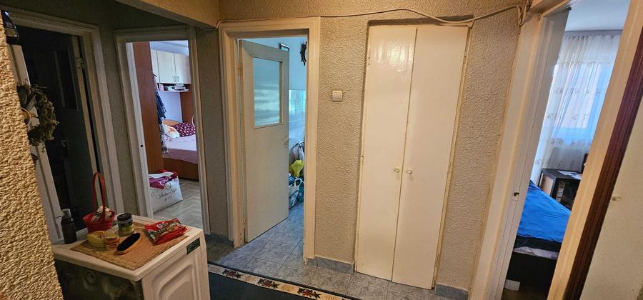 Apartament cu 2 camere decomandat în Boema