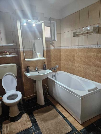 Apartament cu 3 camere decomandat în Ultracentral