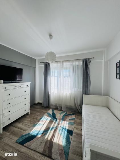 Apartament cu 3 camere decomandat, mobilat în Republicii