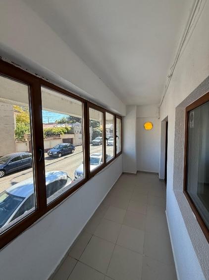 Apartament cu 3 camere decomandat în Casa de Cultură