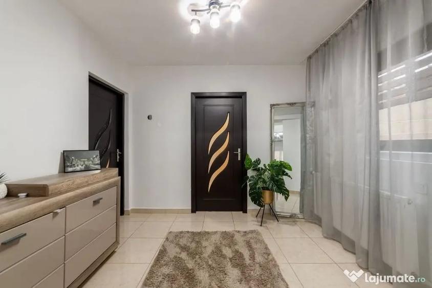 Casă cu 5 camere cu Teren 202 Mp în Trivale