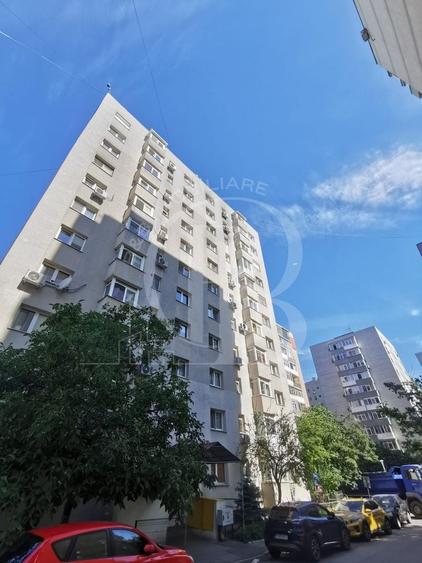 Apartament cu 2 camere decomandat, mobilat în Titan