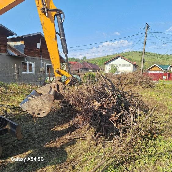 Teren de 1311 mp, în Dâmbu