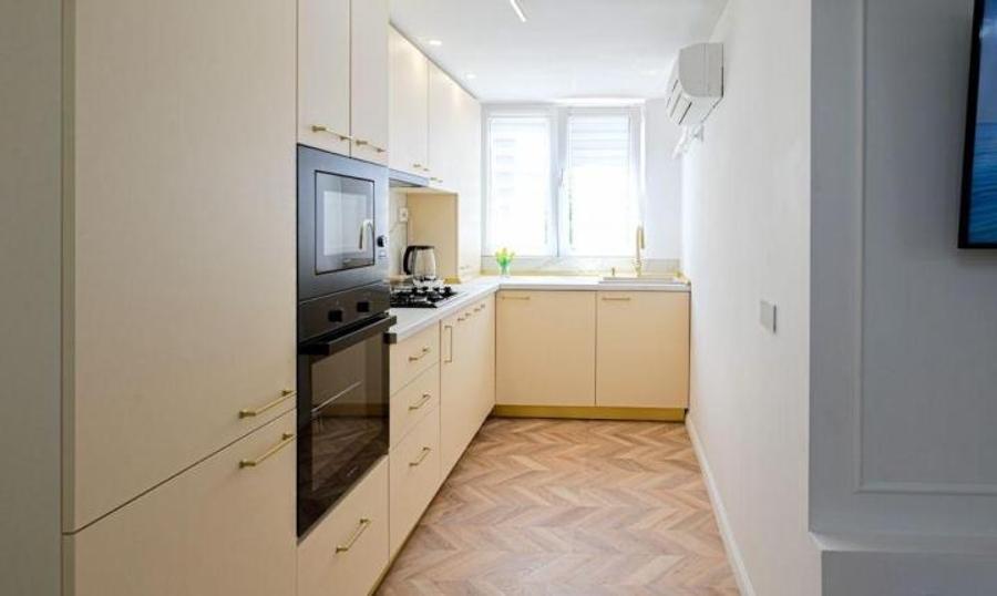 Apartament cu 2 camere decomandat, mobilat în Dorobanți
