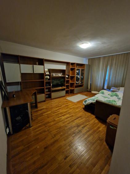 Apartament cu 2 camere decomandat în Aviației