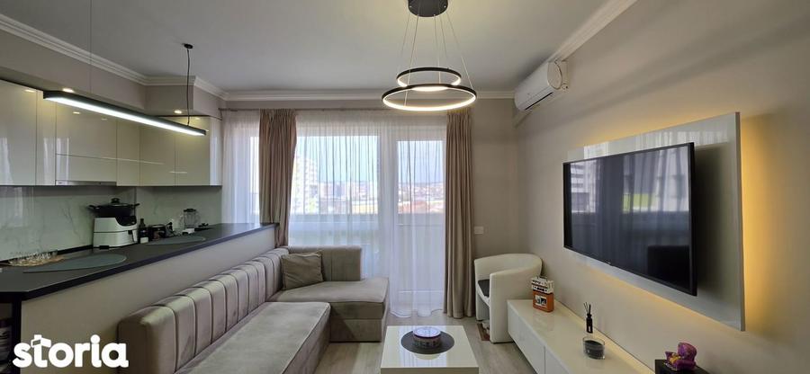 Apartament cu 3 camere în Decebal