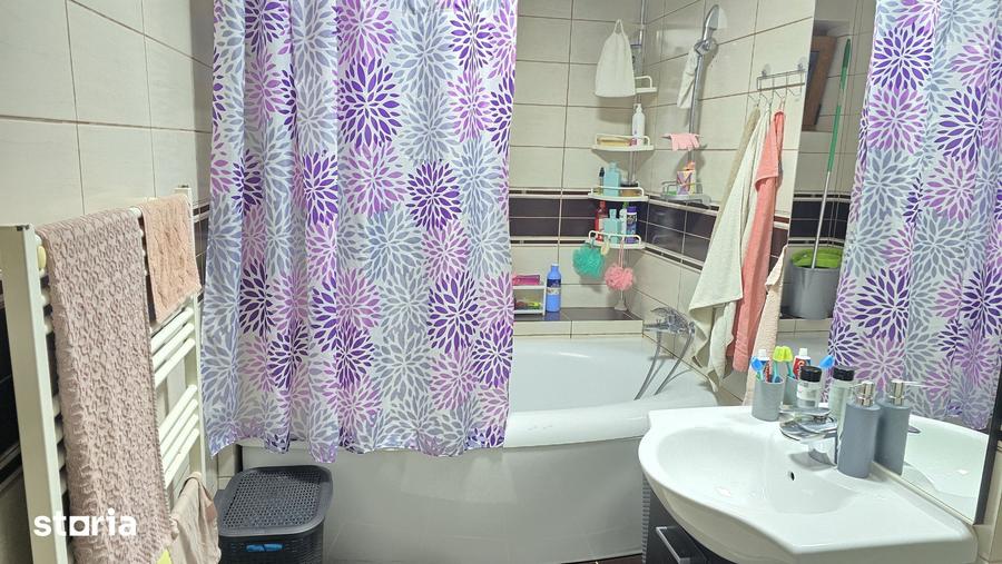 Apartament cu 3 camere decomandat în Mărăști