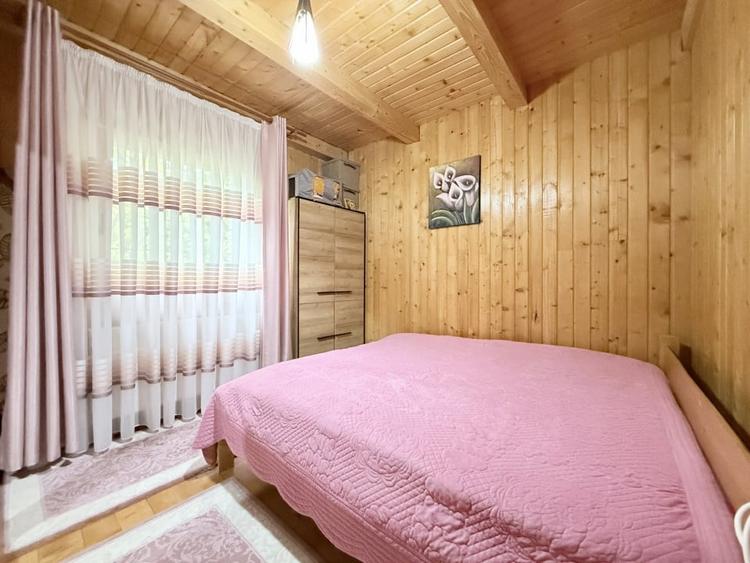 Casă individuală cu 3 camere cu Teren 2405 Mp în Poarta Albă