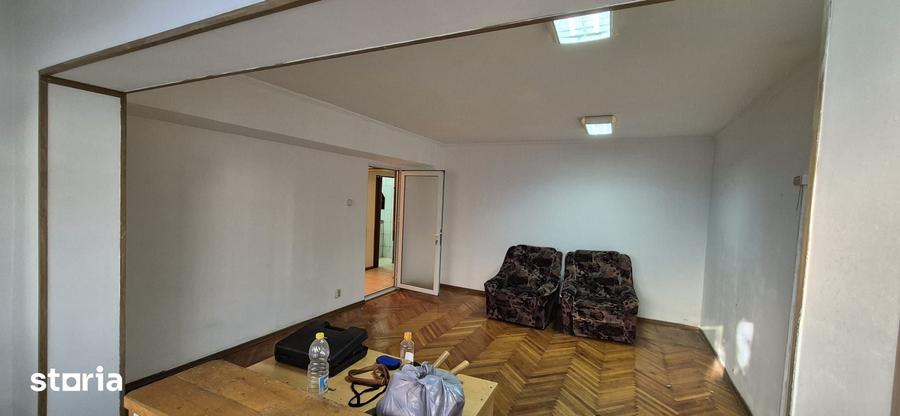 Apartament cu 2 camere decomandat în Buzaului