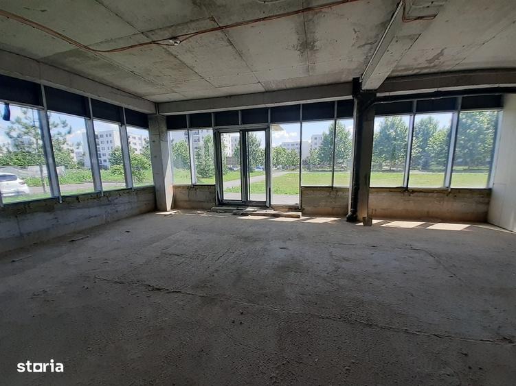 Spațiu comercial, de 238 mp, în Băneasa