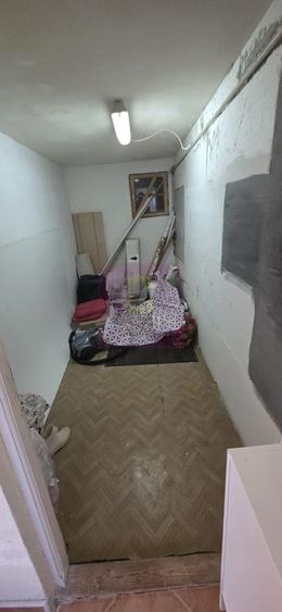 Duplex cu 3 camere cu Canalizare în Est