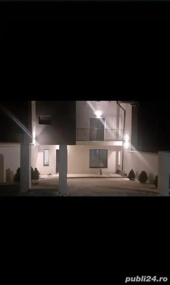 Casă cu 4 camere în Central
