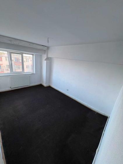 Apartament cu 3 camere decomandat în Ultracentral