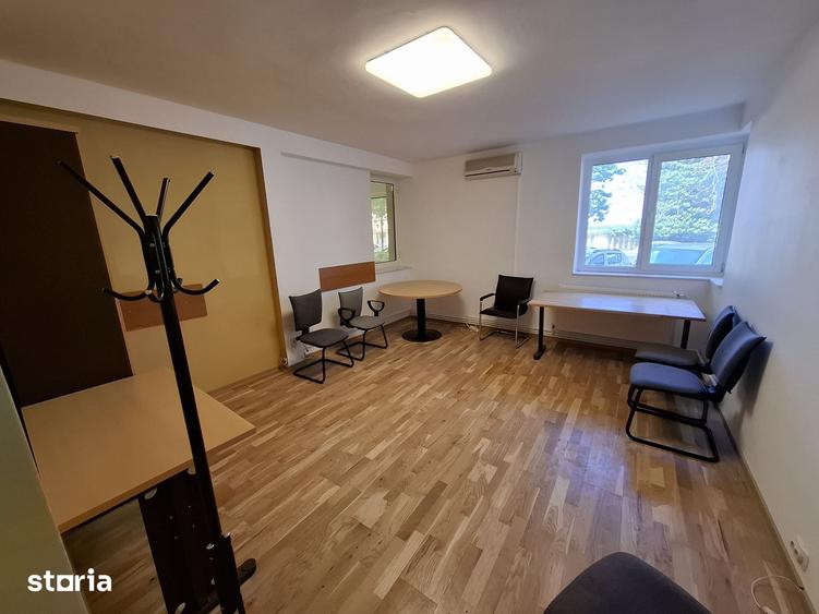 Apartament cu 4 camere în Central