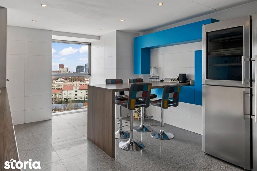 Apartament cu 4 camere, mobilat în Central