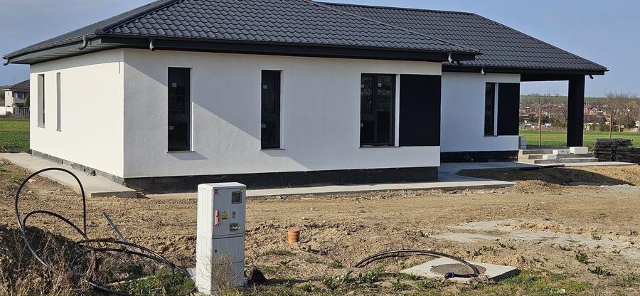 Casă cu 3 camere cu Teren 764 Mp în Central