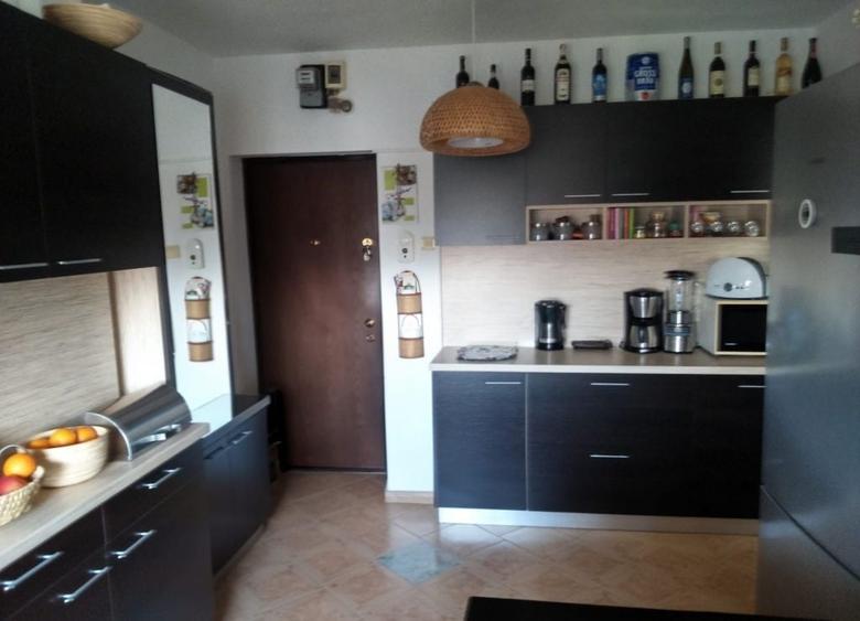Apartament cu 2 camere semidecomandat în UTA