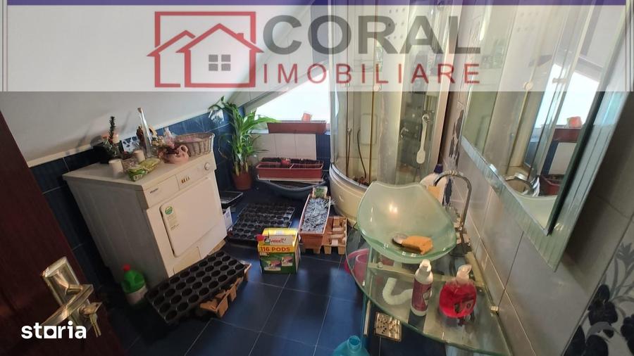 Casă cu 5 camere cu Teren 329 Mp în Decebal