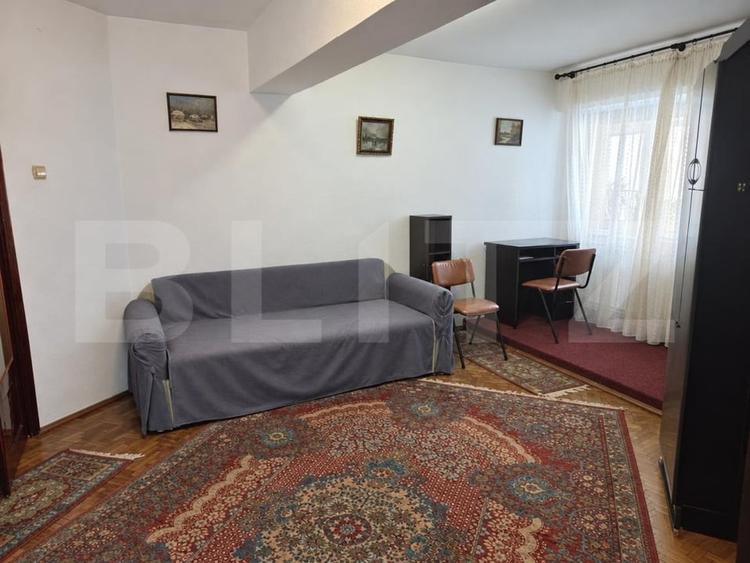 Apartament cu 2 camere decomandat, mobilat în Central