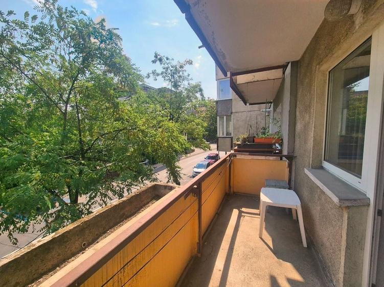 Apartament cu 2 camere decomandat în Scriitorilor