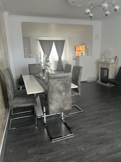 Casă cu 4 camere cu Teren 700 Mp în Central