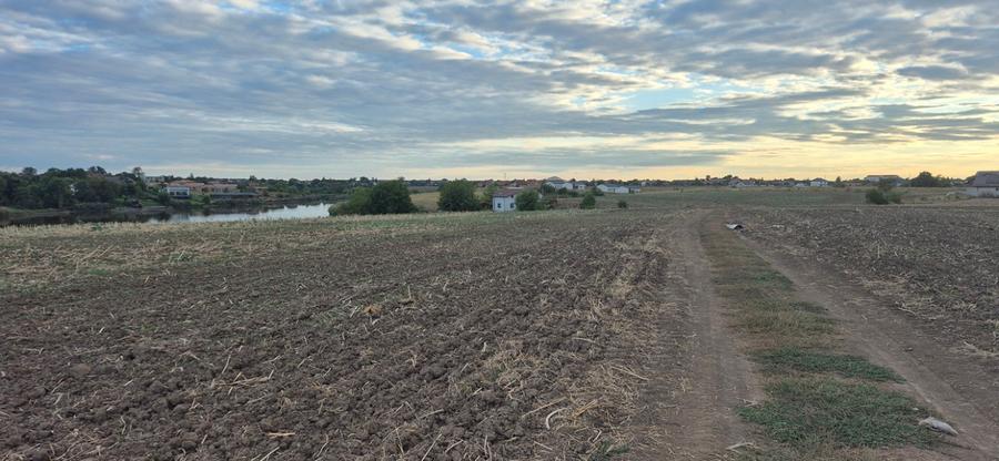 Teren Construcții intravilan de 850 mp, în Balotești