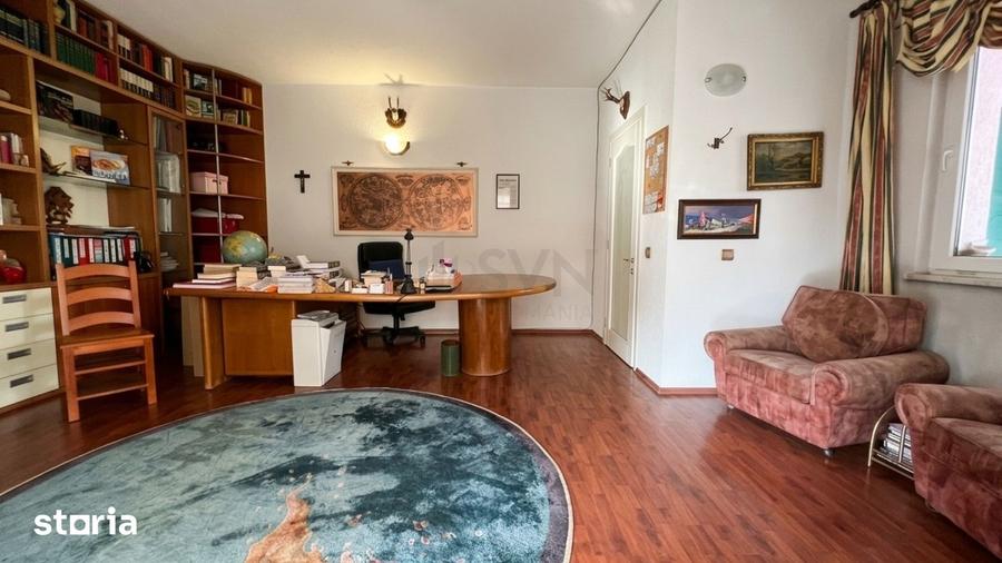 Casă cu 7 camere cu Piscina în Dămăroaia