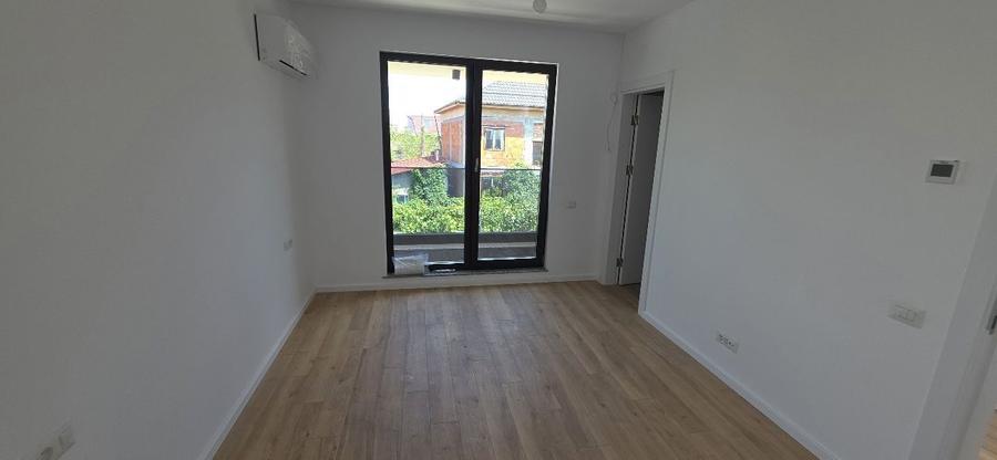 Duplex cu 4 camere cu Canalizare în Giulești