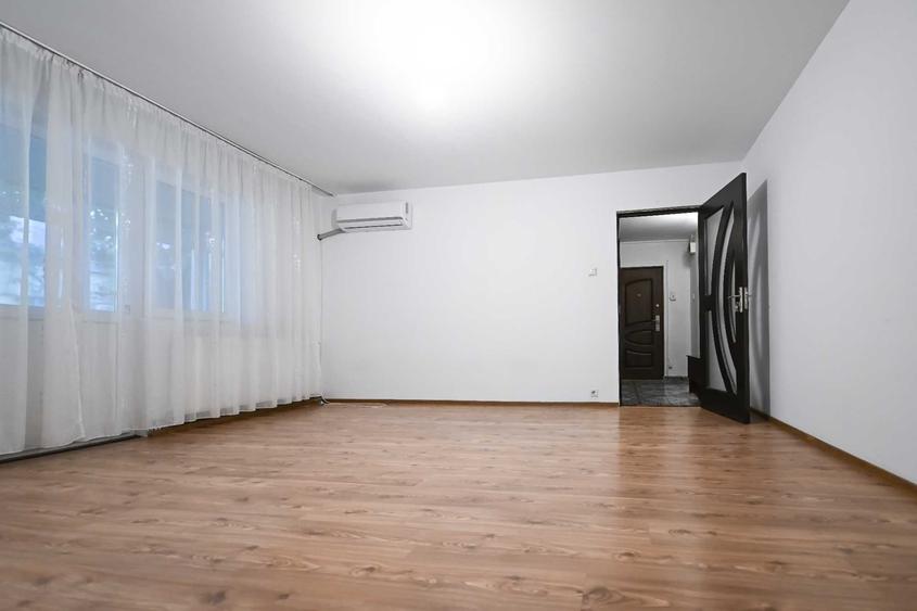 Apartament cu 2 camere semidecomandat în Rovine