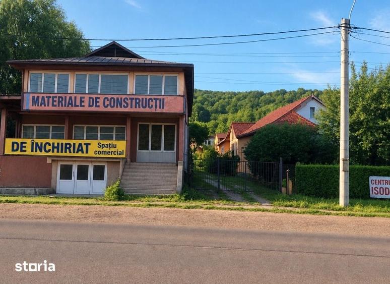 Spațiu comercial, de 1,035 mp, în Central