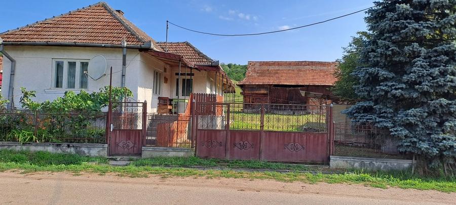 Casă cu 3 camere în Cuzăplac