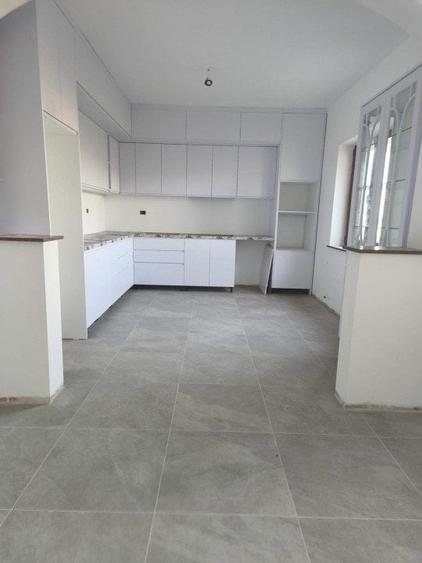 Casa finisata, teren 2500mp, Marginea - 3